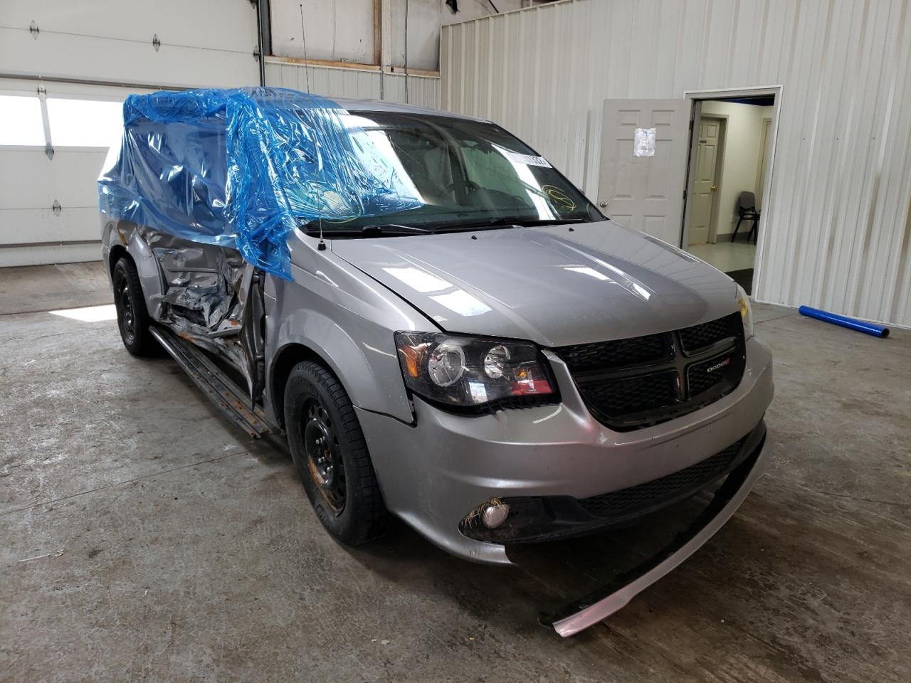 DODGE GRAND CARA 2016 with VIN 2C4RDGCG7GR146604 - Photo from auction