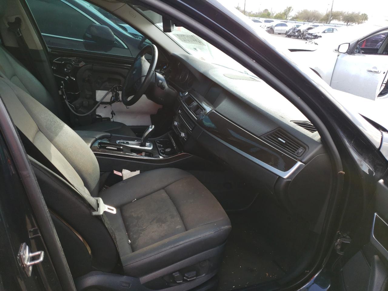 Photo 5 from auction – 2012 BMW 528 XI with VIN WBAXH5C57CDW08880