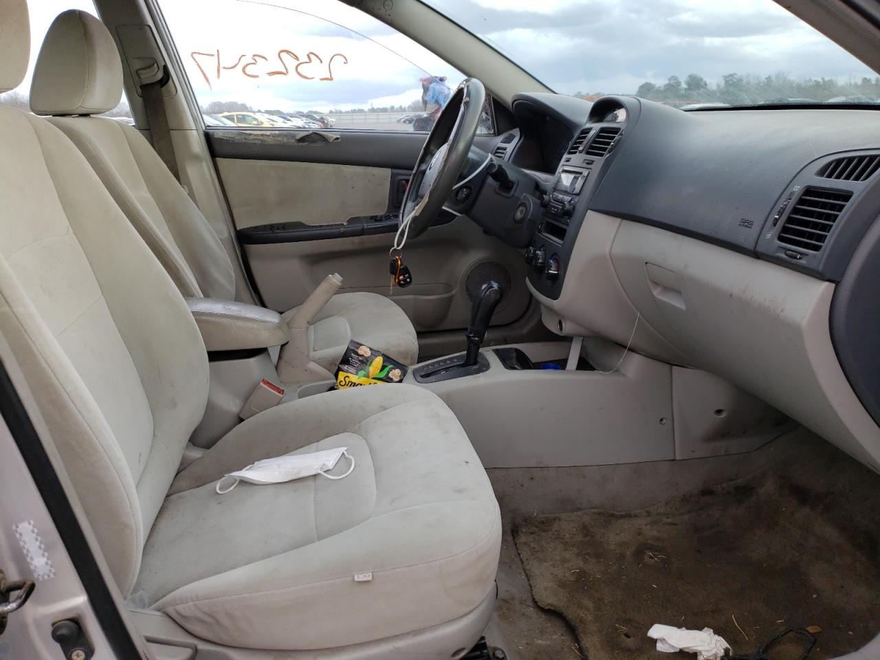 Photo 5 from auction – 2006 KIA SPECTRA LX with VIN KNAFE122065299854