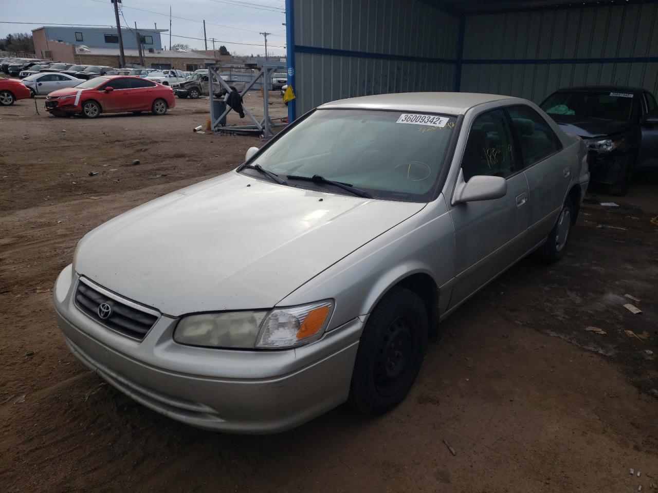 Photo 2 from auction – 2000 TOYOTA CAMRY CE with VIN 4T1BG22K8YU012170