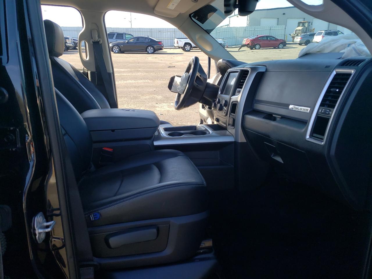 Photo 5 from auction – 2016 RAM 1500 SLT with VIN 3C6RR7LT3GG262605