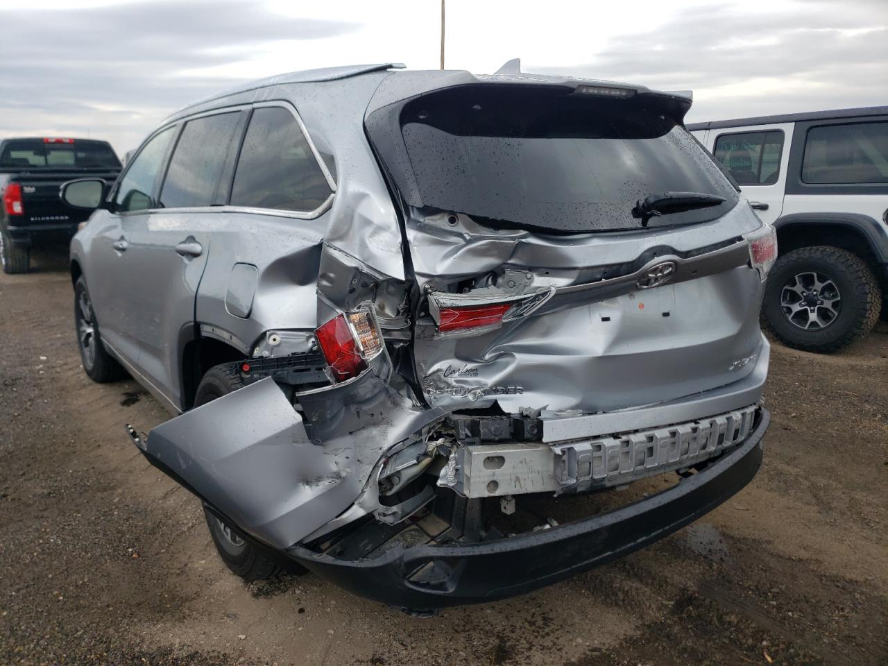 Photo 3 from auction – 2016 TOYOTA HIGHLANDER with VIN 5TDJKRFH0GS502580