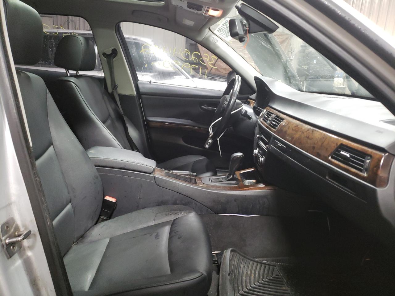 Photo 5 from auction – 2010 BMW 328 XI with VIN WBAPK7C56AA458837