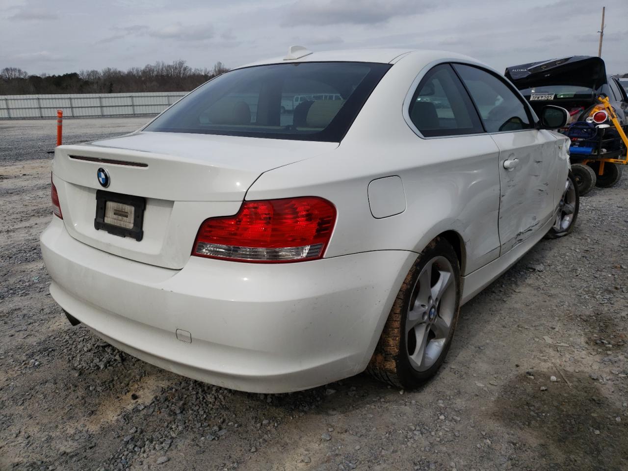 Photo 4 from auction – 2011 BMW 128 I with VIN WBAUP7C56BVP22105