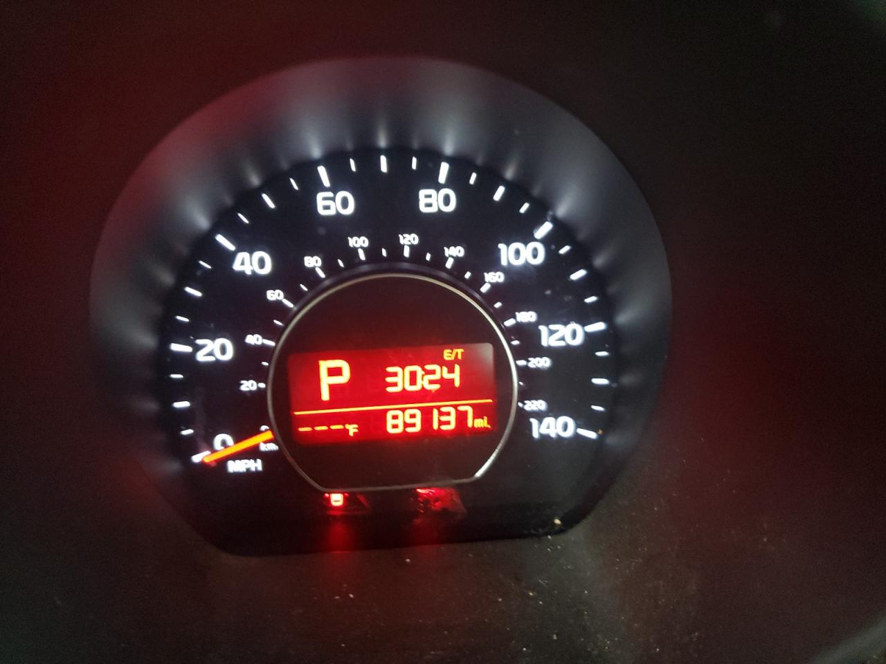Снимка 8 от търг – 2014 KIA SOUL + с VIN KNDJP3A53E7065130