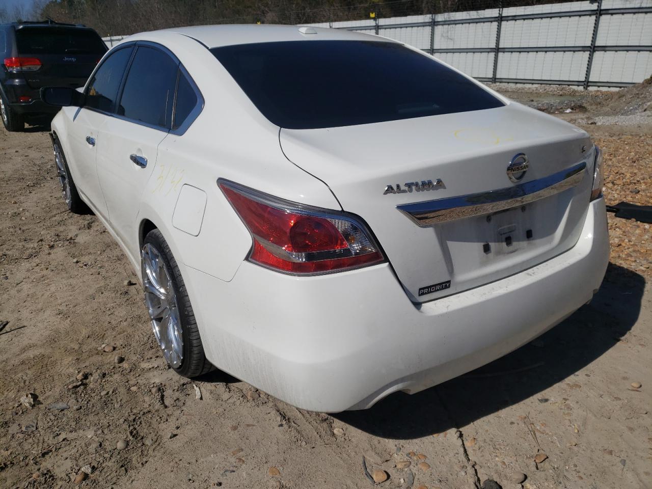 Photo 3 from auction – 2015 NISSAN ALTIMA 2.5 with VIN 1N4AL3AP3FC422396