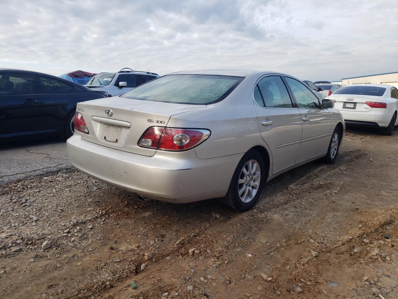 Photo 4 from auction – 2002 LEXUS ES 300 with VIN JTHBF30GX20019355