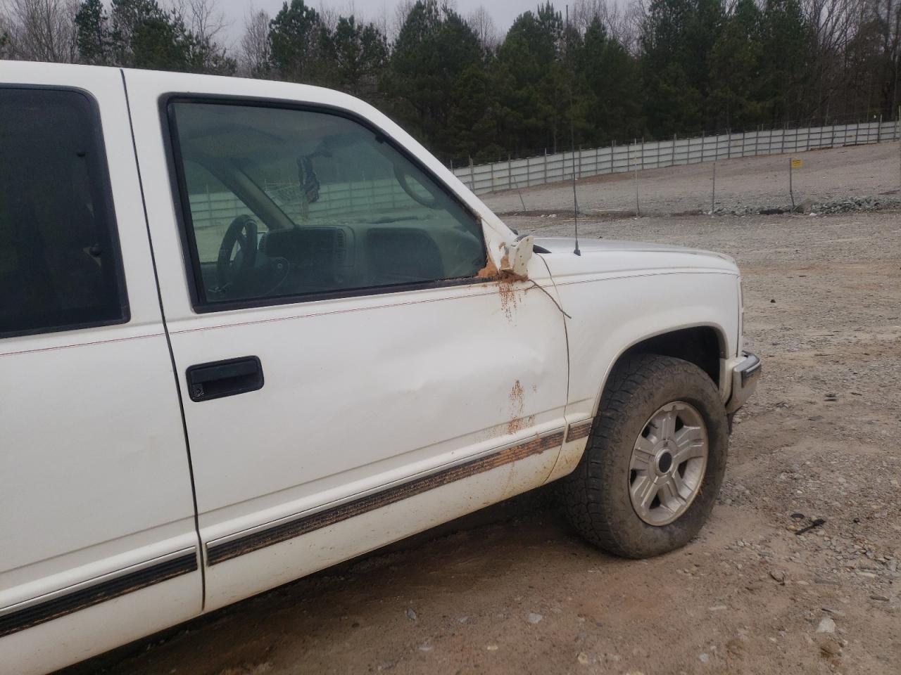 Фото 9 с аукциона – 1998 GMC SIERRA K15 с VIN 2GTEK19M9W1544800