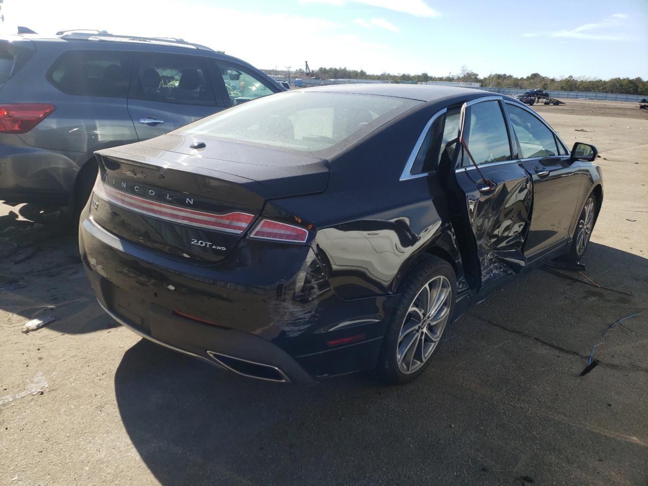 Photo 4 from auction – 2019 LINCOLN MKZ RESERV with VIN 3LN6L5D97KR626991