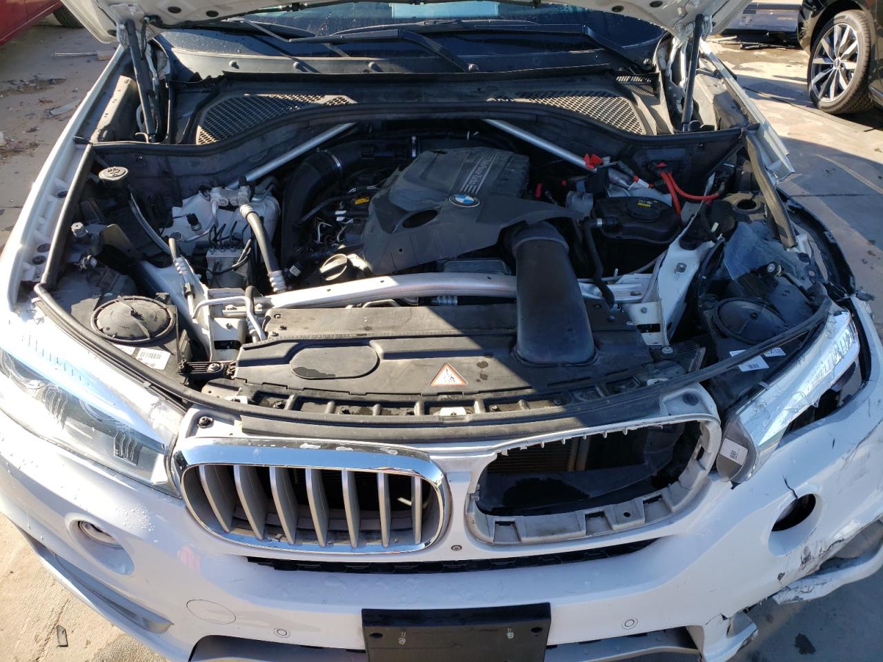 Photo 7 from auction – 2015 BMW X5 SDRIVE3 with VIN 5UXKR2C57F0H40091