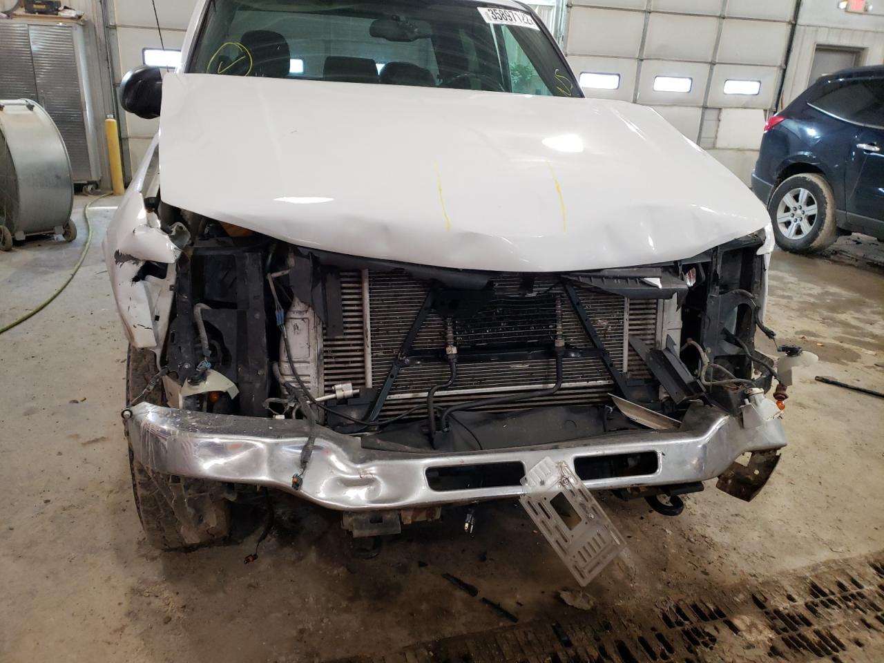 Photo 9 from auction – 2004 GMC SIERRA K25 with VIN 1GTHK29224E391254