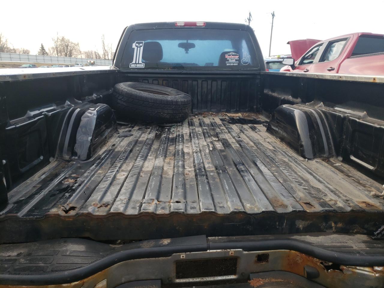 Photo 6 from auction – 2003 CHEVROLET SILVERADO with VIN 1GCEK14V13Z143535