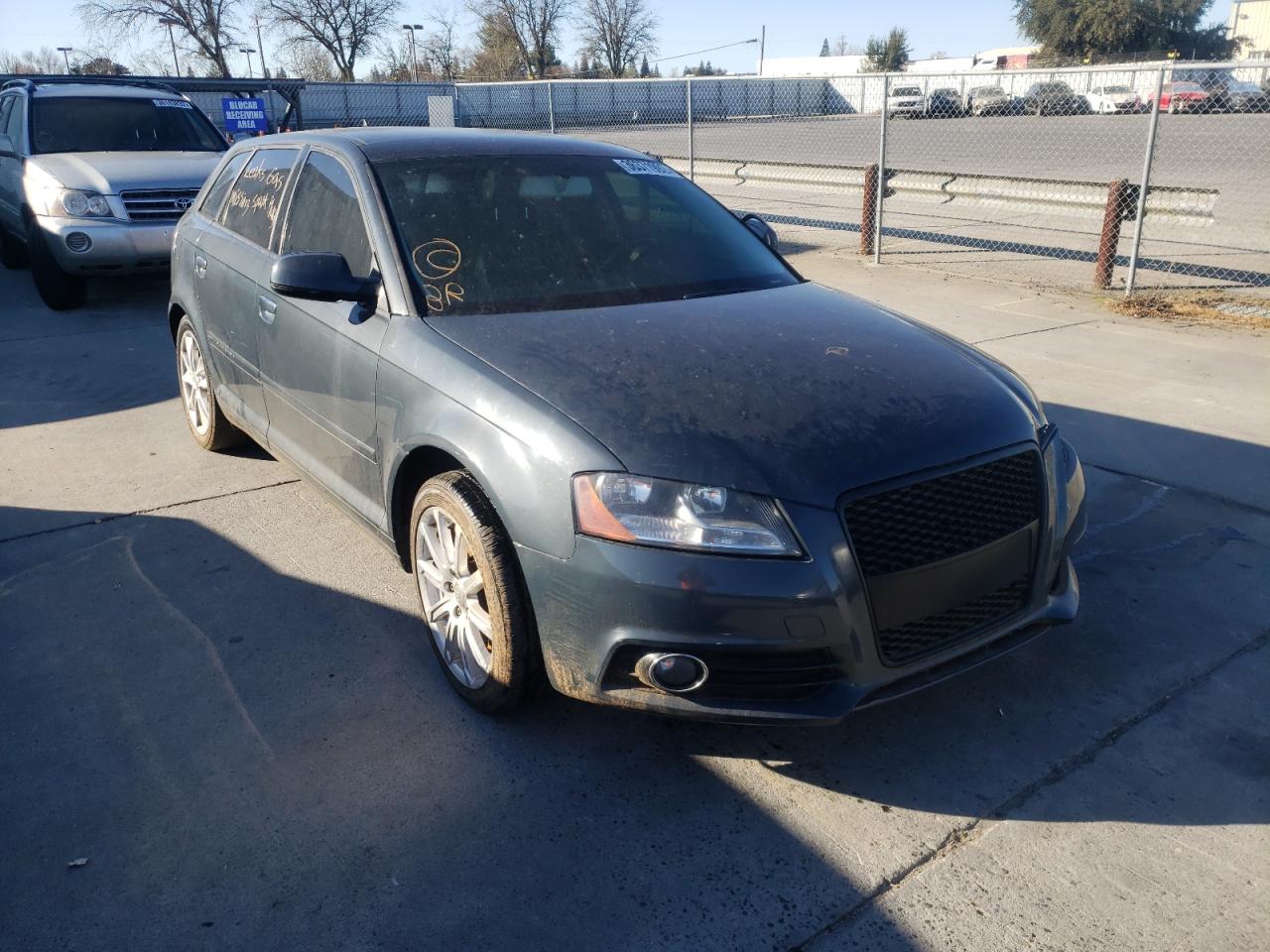 AUDI A3 PREMIUM 2011 with VIN WAUBEAFM7BA021562 - Photo from auction
