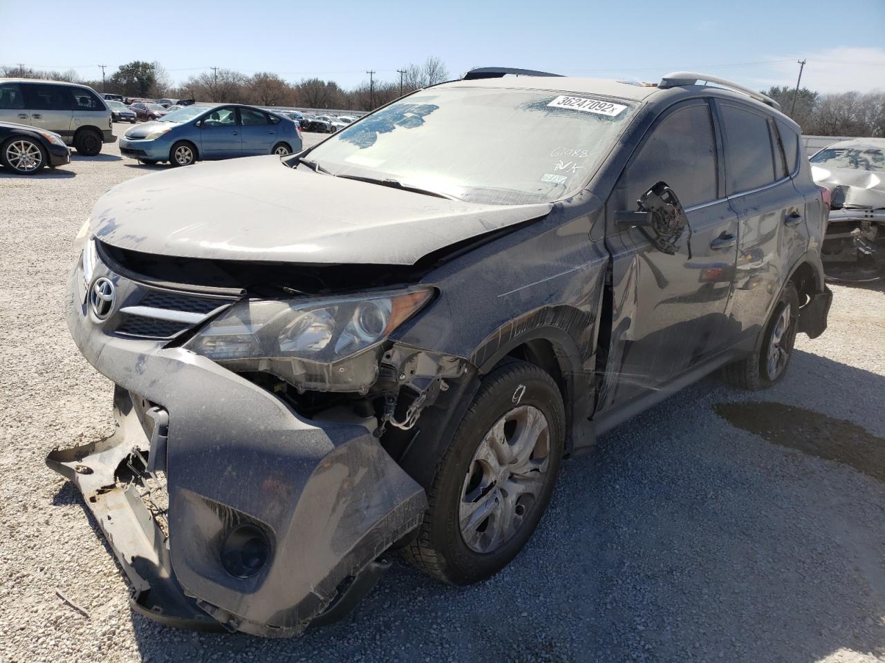 Photo 2 from auction – 2015 TOYOTA RAV4 LE with VIN JTMZFREV8FJ024886