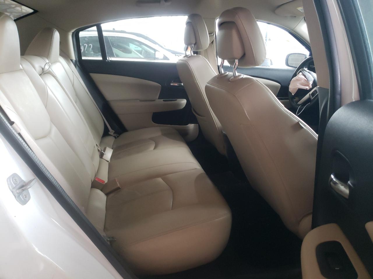 Photo 6 from auction – 2013 CHRYSLER 200 LIMITE with VIN 1C3CCBCG8DN723861