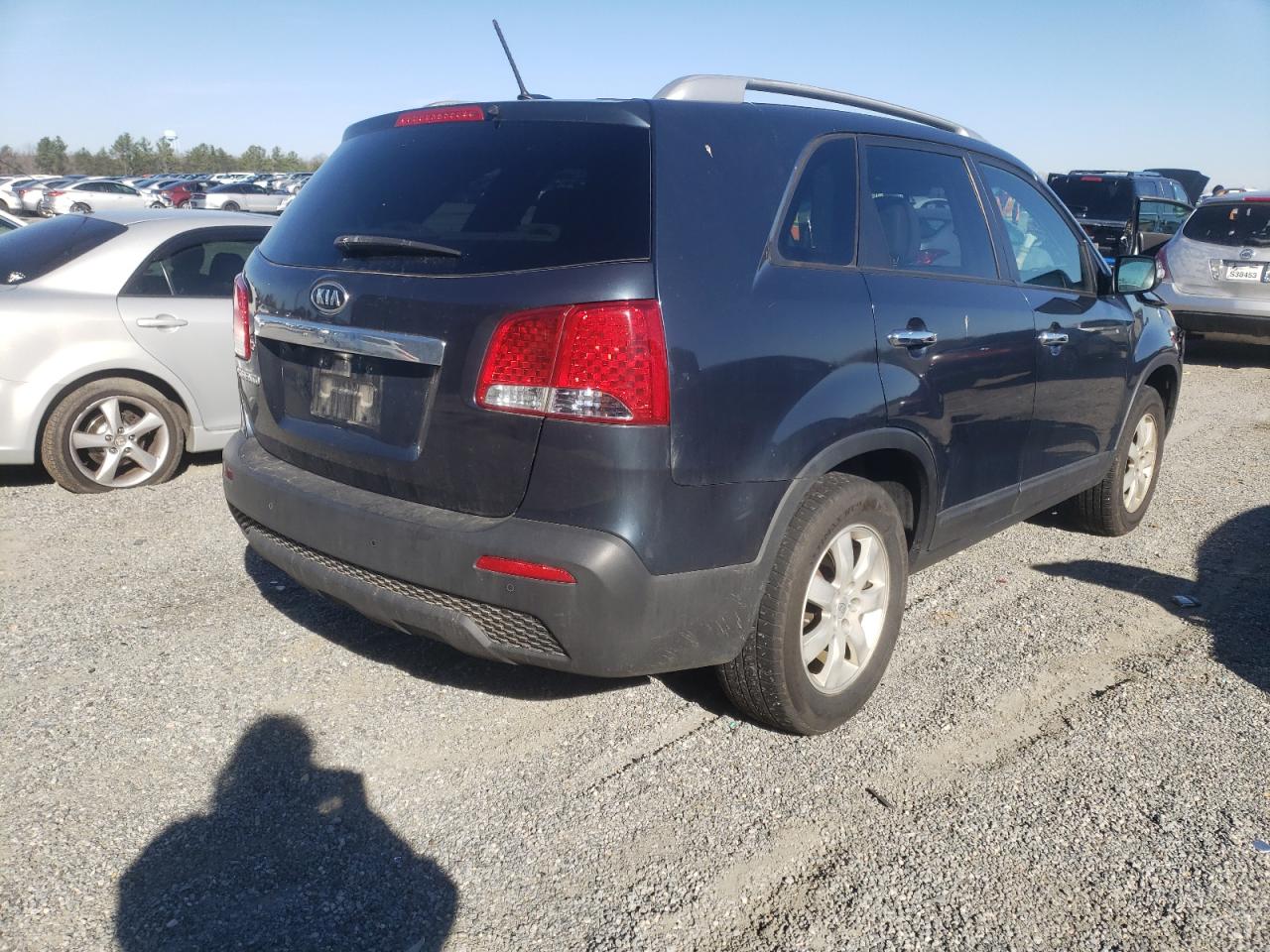 Photo 4 from auction – 2011 KIA SORENTO BA with VIN 5XYKT4A11BG011228