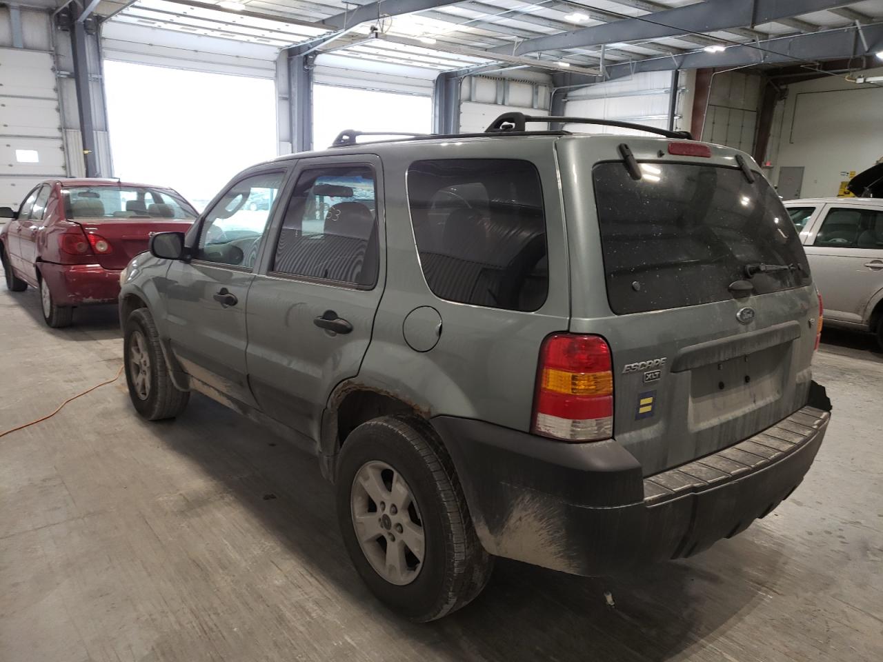 Photo 3 from auction – 2006 FORD ESCAPE XLT with VIN 1FMYU93156KA42589