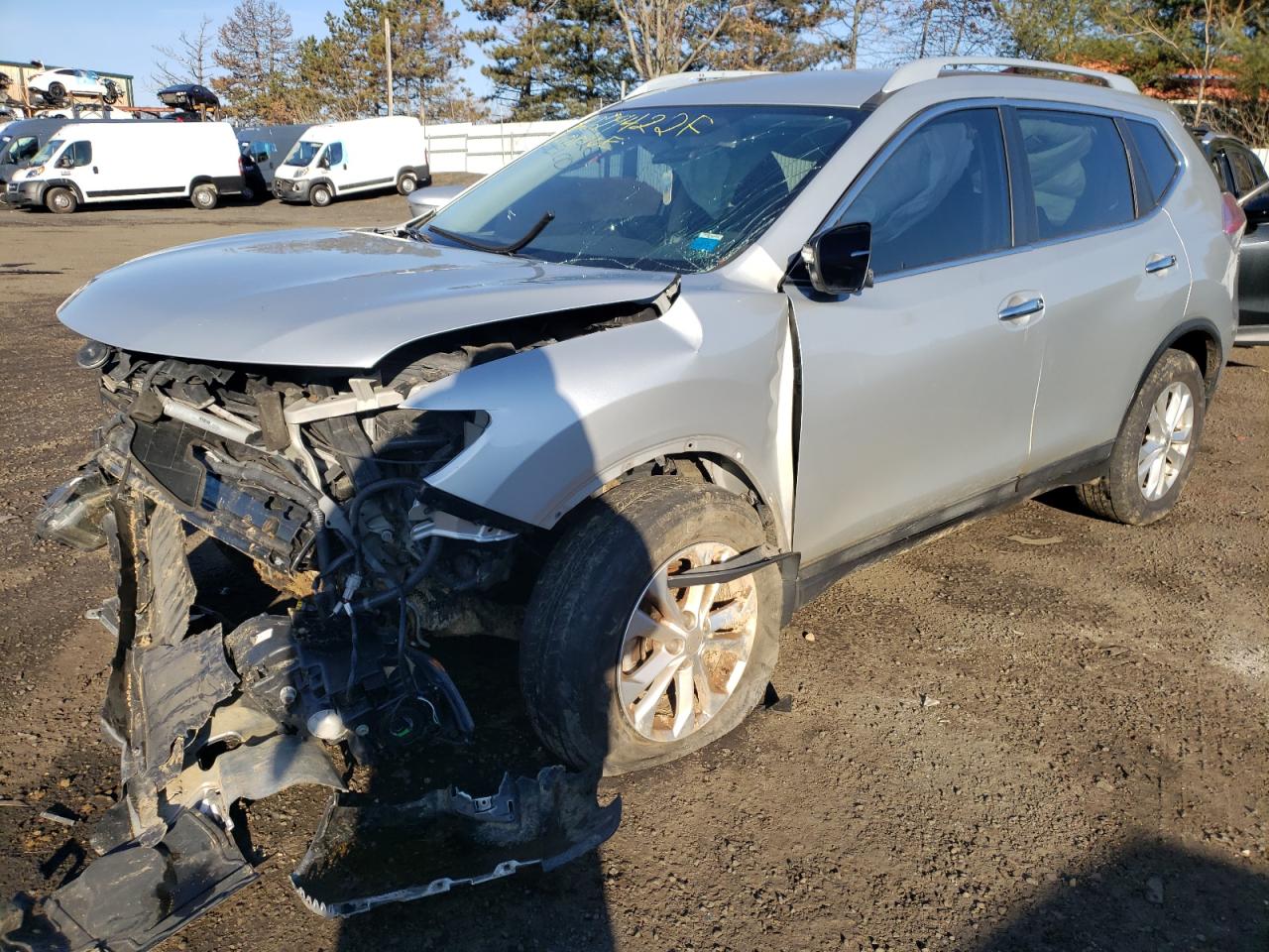 Photo 2 from auction – 2015 NISSAN ROGUE S with VIN 5N1AT2MV2FC770572