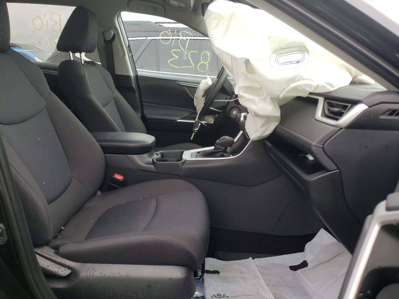 Photo 5 from auction – 2021 TOYOTA RAV4 LE with VIN 2T3G1RFV6MC244452