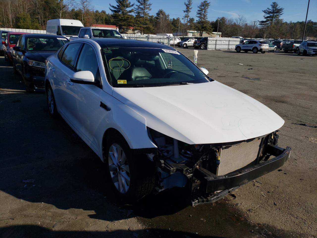 KIA OPTIMA EX 2018 with VIN 5XXGU4L32JG272260 - Photo from auction