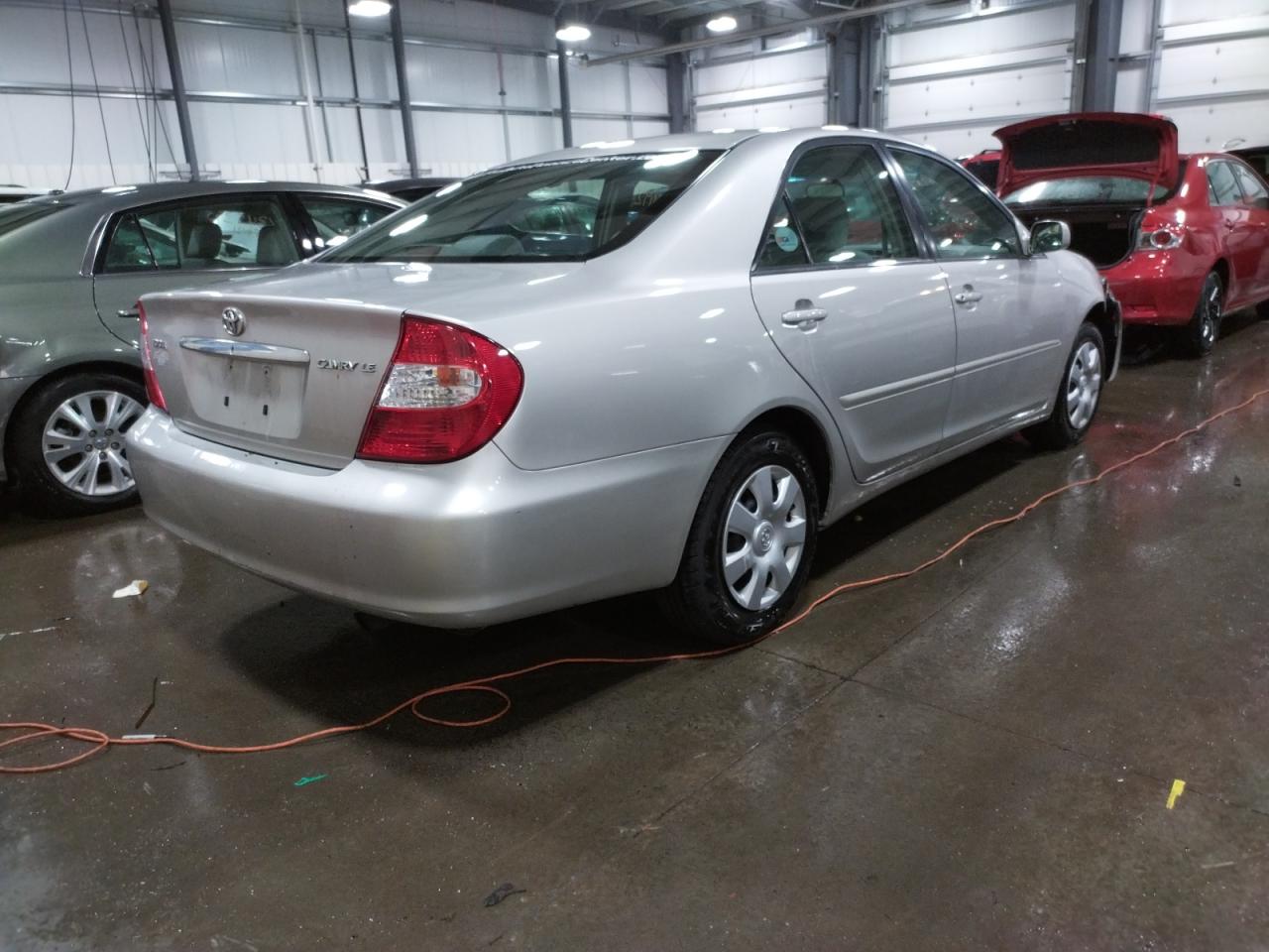 Photo 4 from auction – 2004 TOYOTA CAMRY LE with VIN 4T1BE32K74U879405
