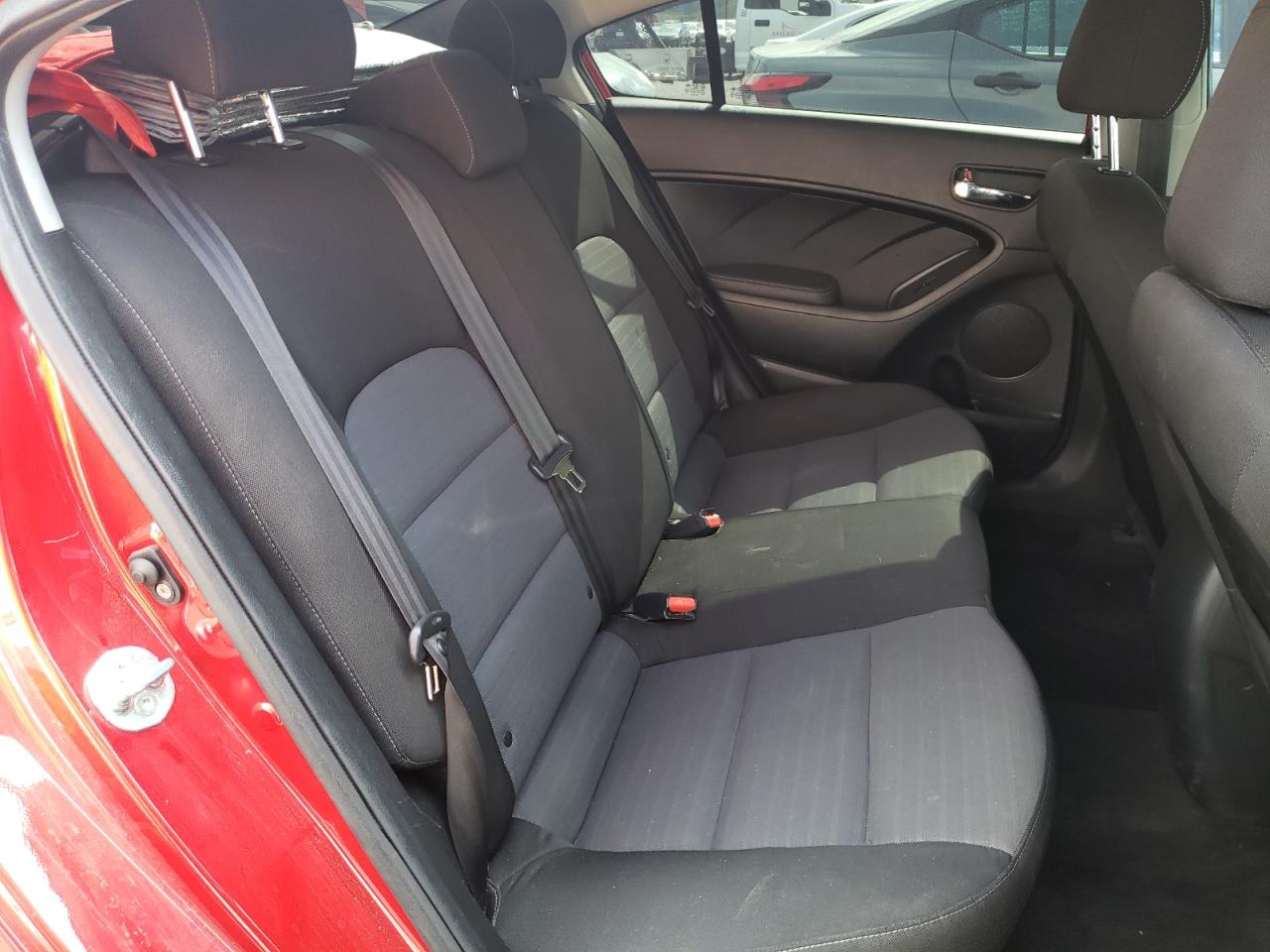Photo 6 from auction – 2017 KIA FORTE LX with VIN 3KPFL4A79HE046711