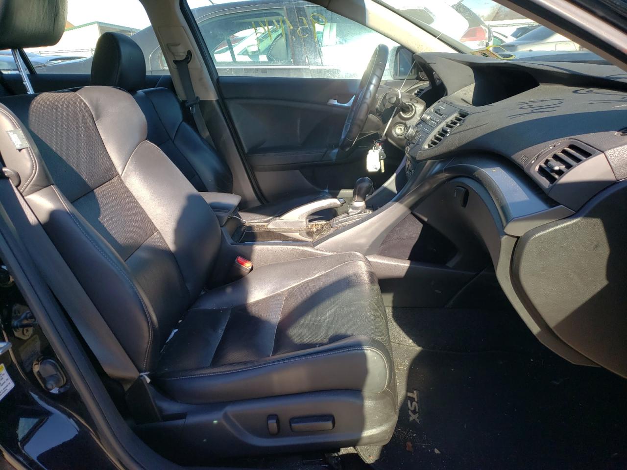 صورة رقم 5 من المزاد - 2011 ACURA TSX مع VIN JH4CU2F66BC018236