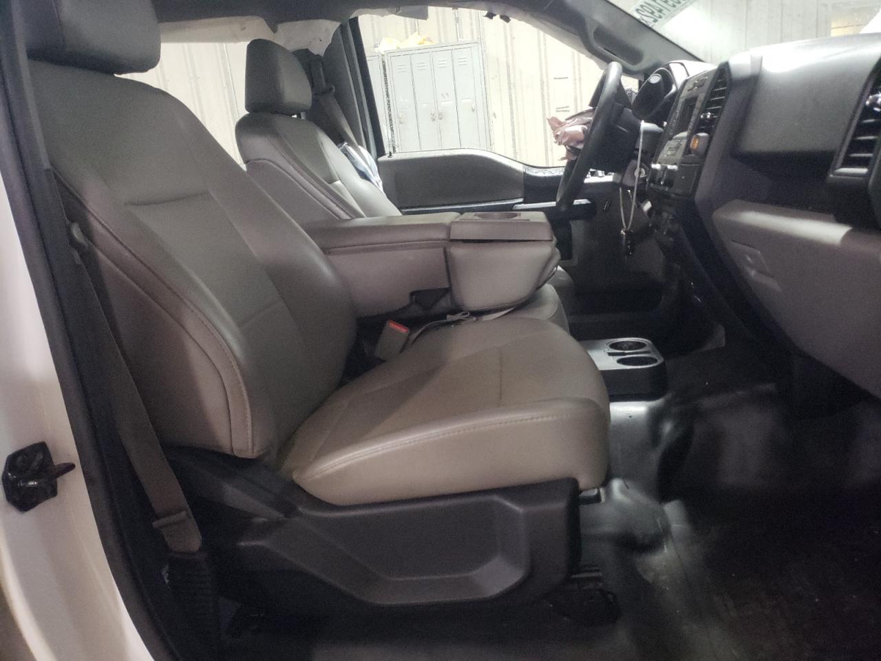 Photo 5 from auction – 2016 FORD F150 SUPER with VIN 1FTEW1C80GFB29472