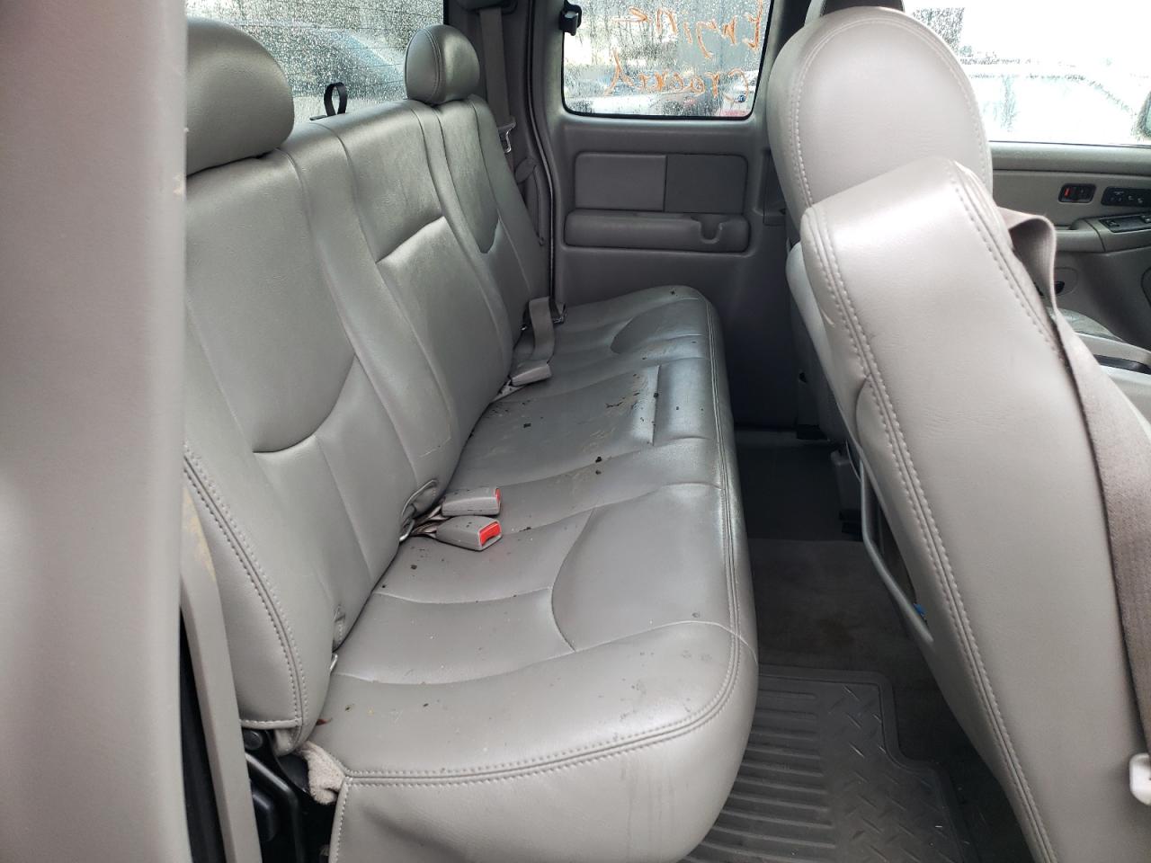 Photo 6 from auction – 2005 CHEVROLET SILVERADO with VIN 1GCEK19B15E148467