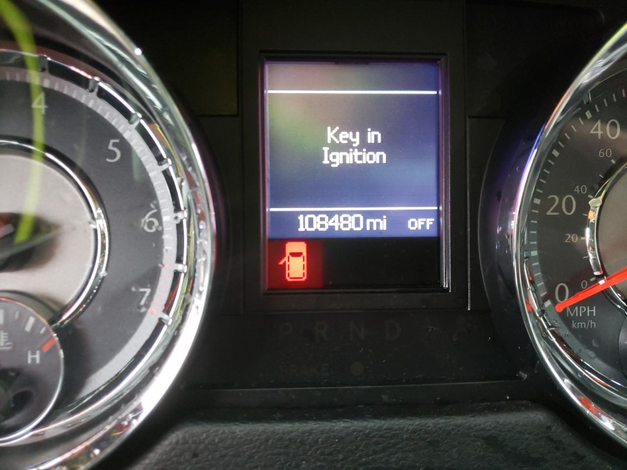 Photo 8 from auction – 2015 CHRYSLER TOWN & COU with VIN 2C4RC1BG3FR602002