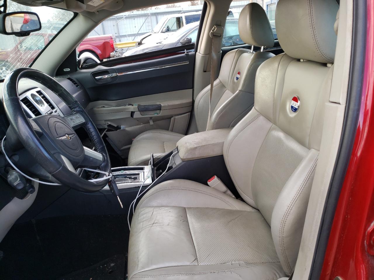 Photo 5 from auction – 2006 CHRYSLER 300C with VIN 2C3KA63H76H420891