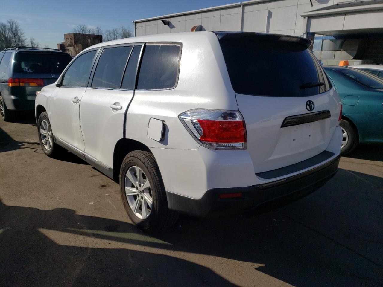 Photo 3 from auction – 2013 TOYOTA HIGHLANDER with VIN 5TDZA3EH5DS034748