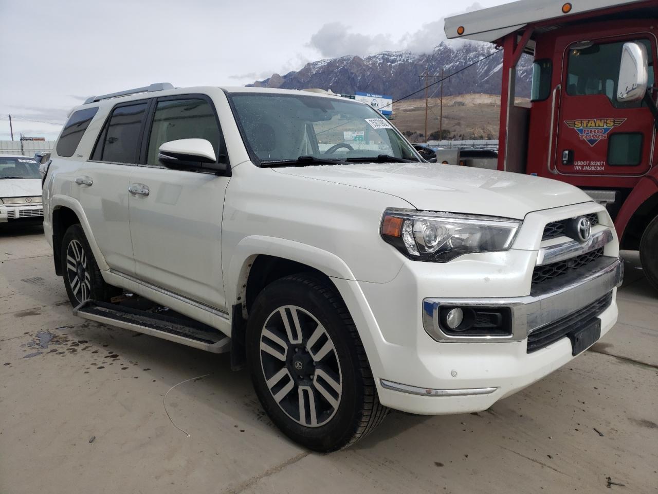 TOYOTA 4RUNNER SR 2016 with VIN JTEBU5JR3G5308389 - Photo from auction