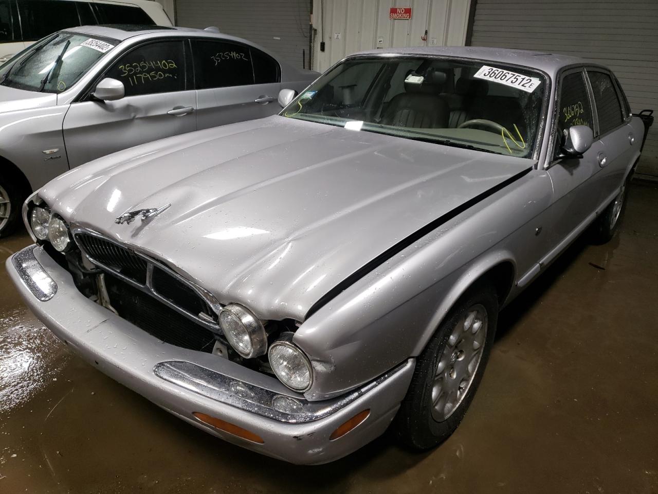 Photo 2 from auction – 2000 JAGUAR XJ8 with VIN SAJDA14C0YLF05933