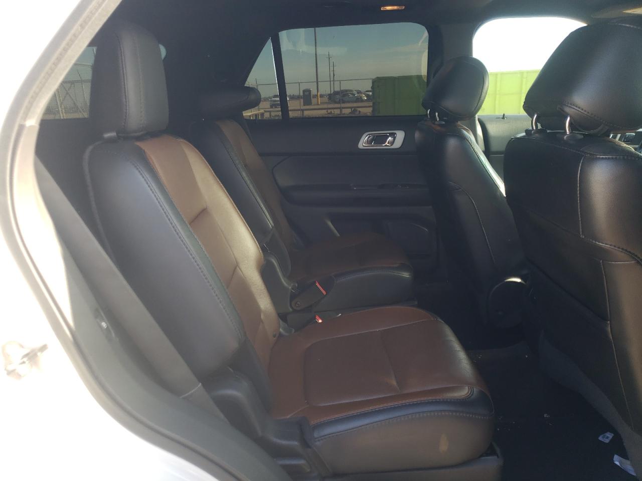 Photo 6 from auction – 2015 FORD EXPLORER L with VIN 1FM5K7F82FGA01295