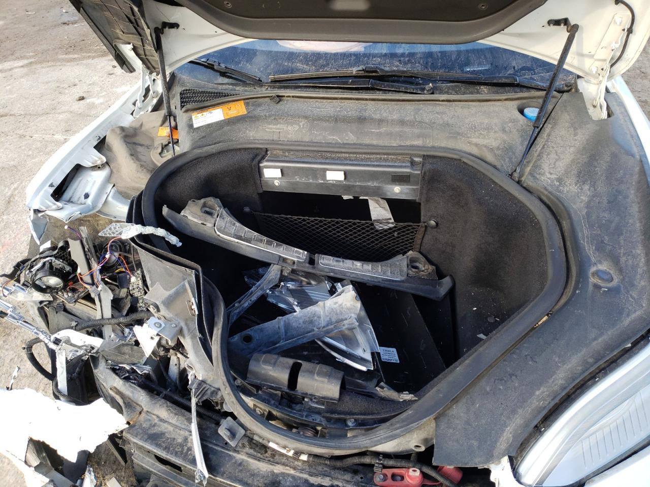 Photo 7 from auction – 2013 TESLA MODEL S with VIN 5YJSA1CP7DFP07107