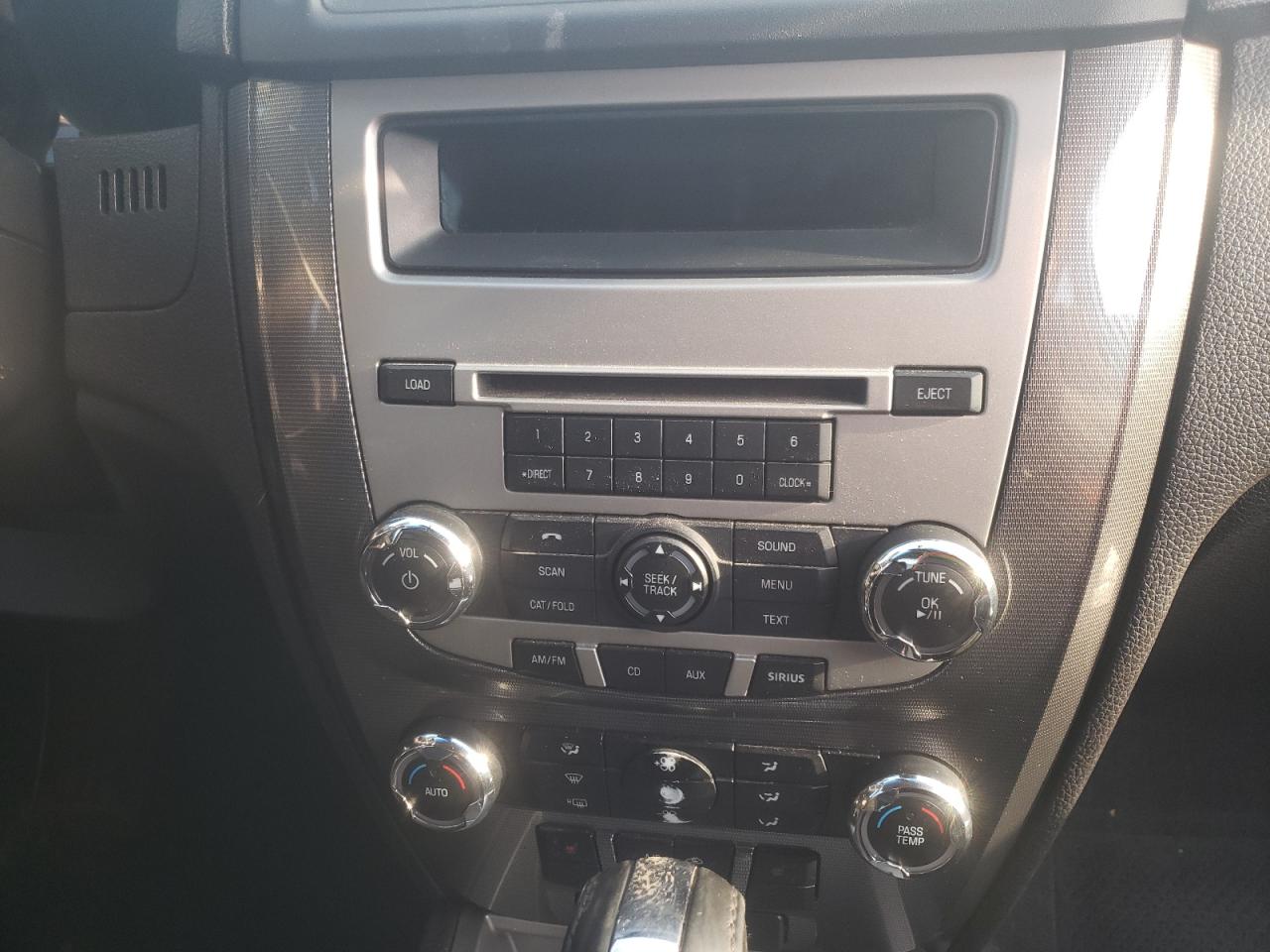 Photo 9 from auction – 2011 FORD FUSION SEL with VIN 3FAHP0JA7BR106931