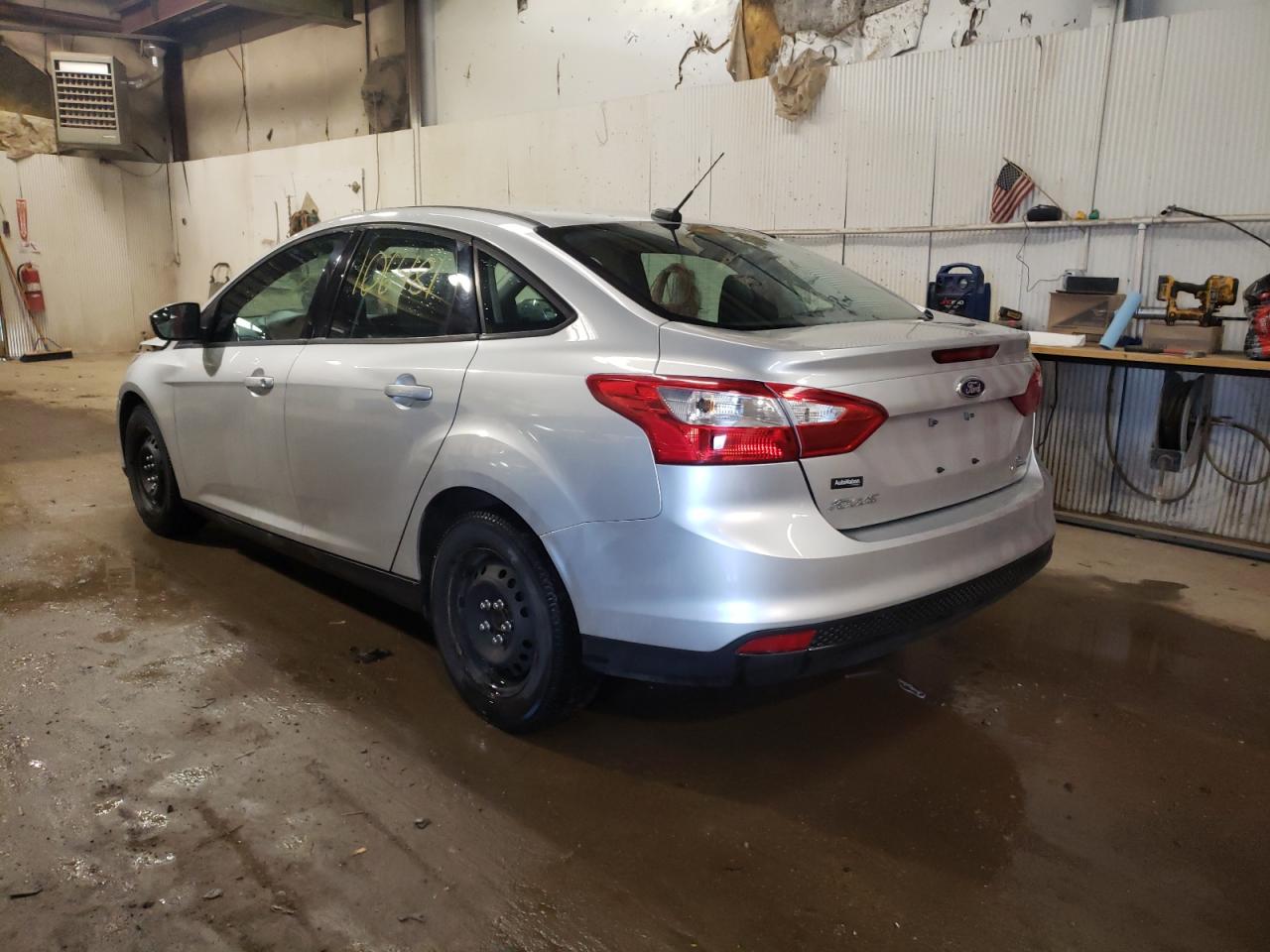 Photo 3 from auction – 2013 FORD FOCUS SE with VIN 1FADP3F21DL296180