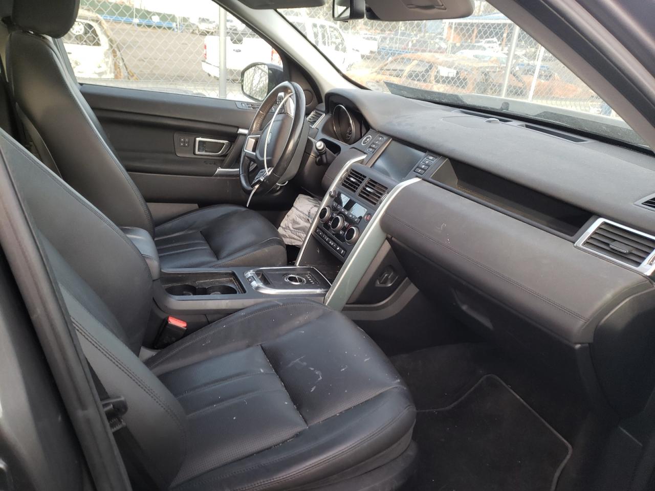 Photo 5 from auction – 2016 LAND ROVER DISCOVERY with VIN SALCR2BGXGH556619