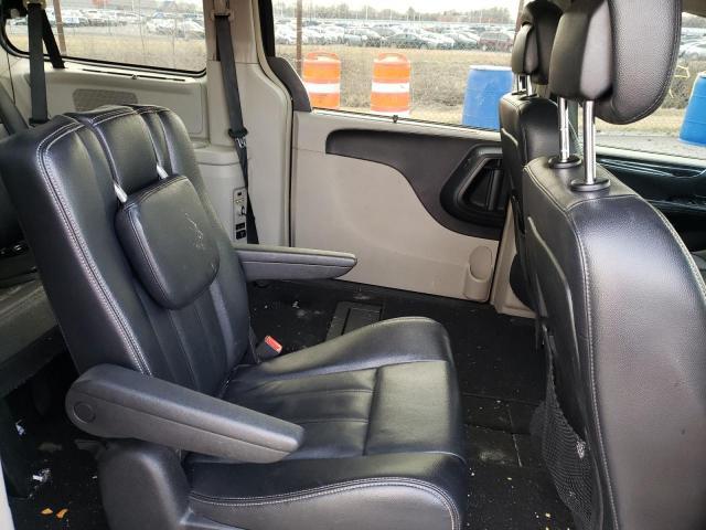 Photo 6 from auction – 2014 CHRYSLER TOWN & COU with VIN 2C4RC1BG8ER460499