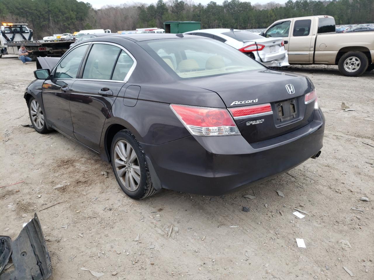 Photo 3 from auction – 2011 HONDA ACCORD EXL with VIN 1HGCP2F83BA077154