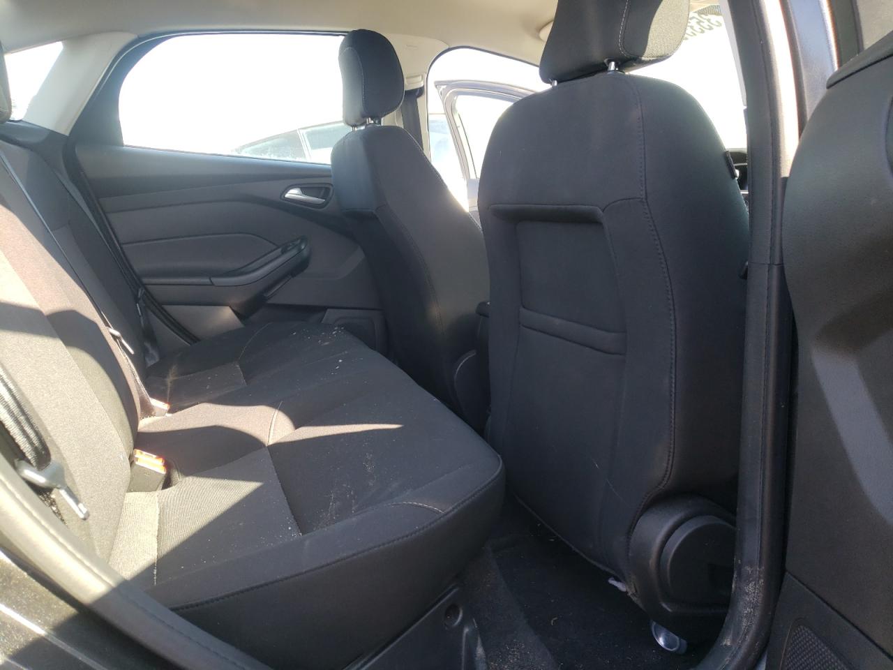 Фото 6 с аукциона – 2018 FORD FOCUS SE с VIN 1FADP3F22JL237571