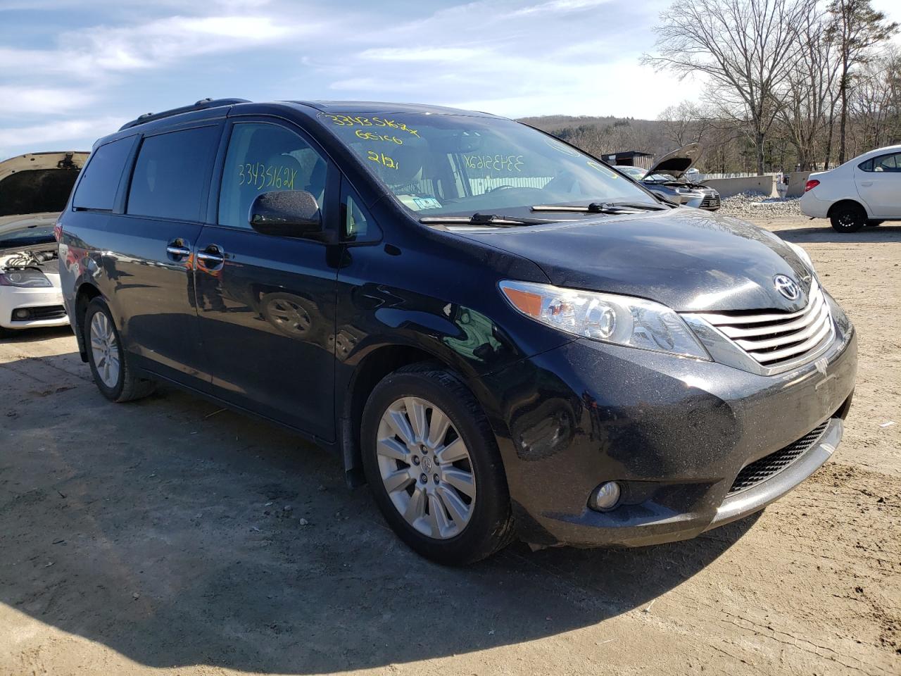 TOYOTA SIENNA XLE 2015 with VIN 5TDDK3DCXFS095013 - Photo from auction