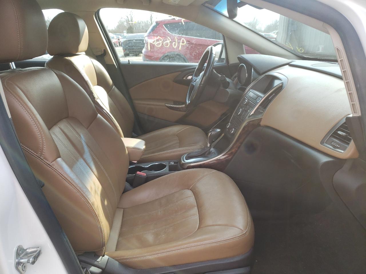 Photo 5 from auction – 2012 BUICK VERANO with VIN 1G4PS5SK0C4145522