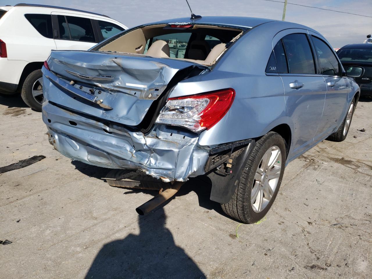 Photo 4 from auction – 2013 CHRYSLER 200 TOURIN with VIN 1C3CCBBB3DN525680