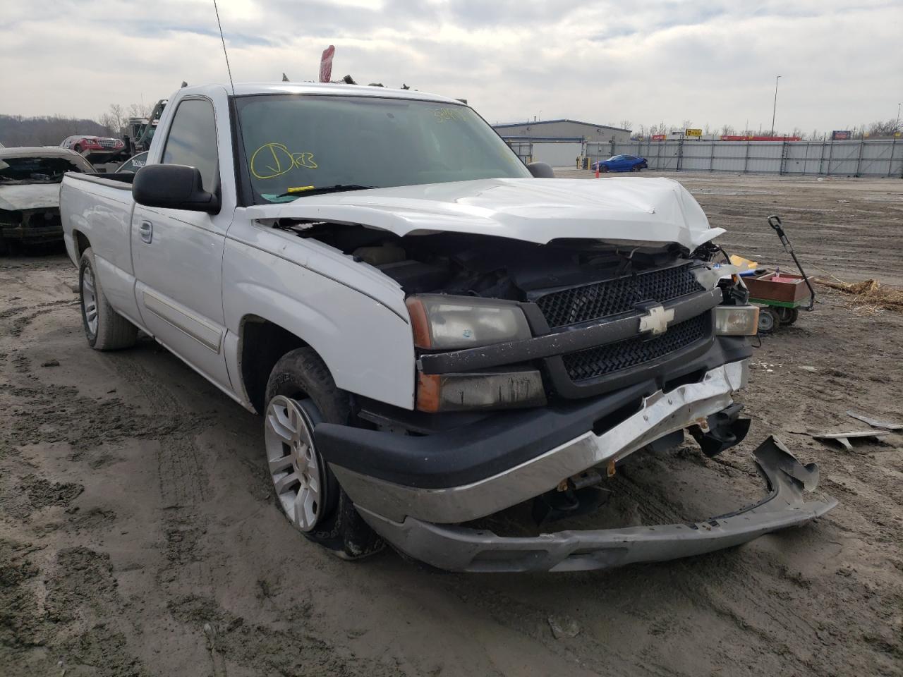 CHEVROLET SILVERADO 2005 with VIN 1GCEC14T75E144761 - Photo from auction