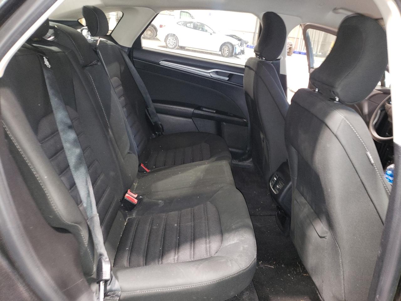Photo 6 from auction – 2017 FORD FUSION SE with VIN 3FA6P0LU0HR196849