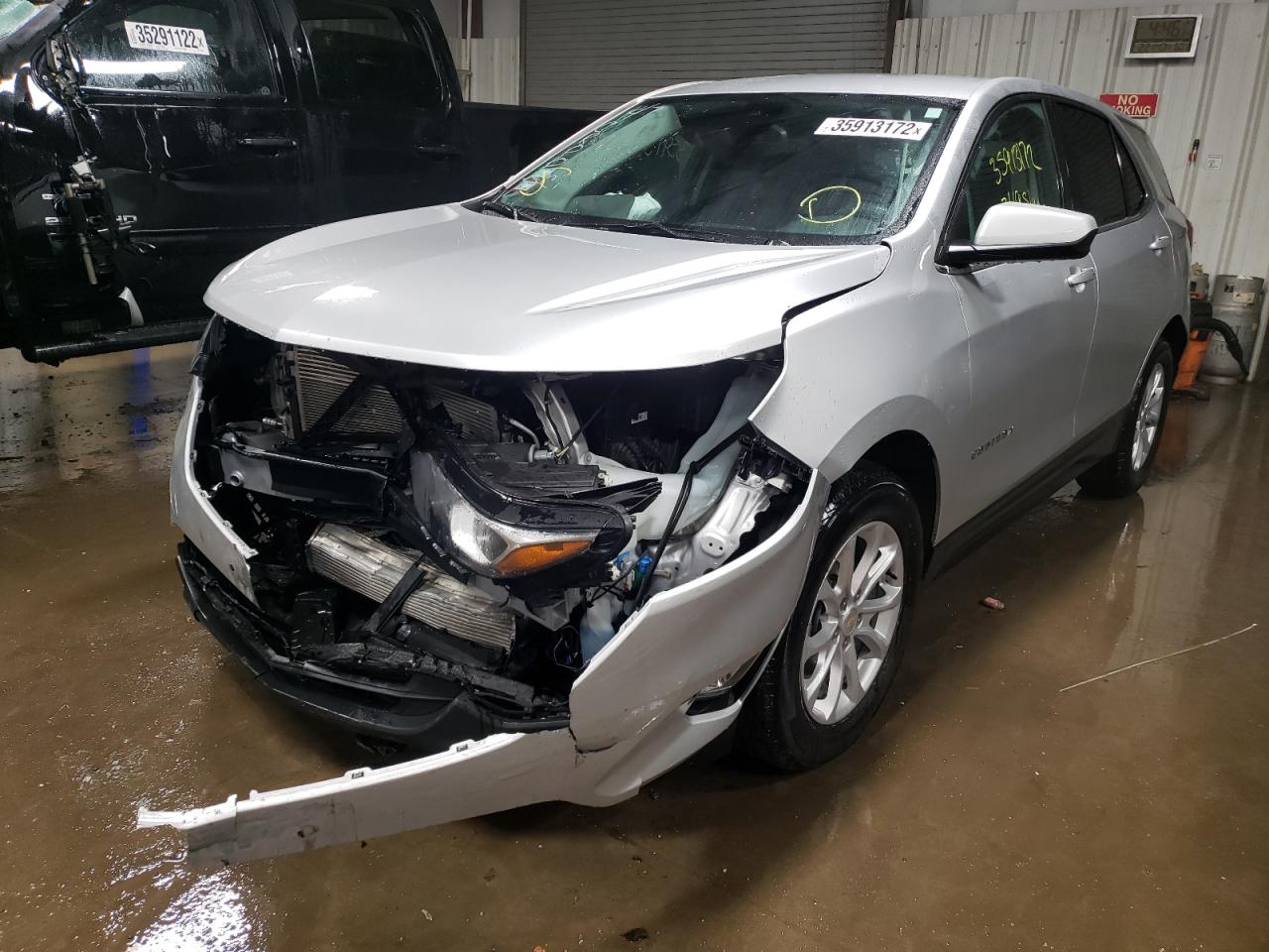 Photo 2 from auction – 2020 CHEVROLET EQUINOX LT with VIN 3GNAXKEVXLS733662