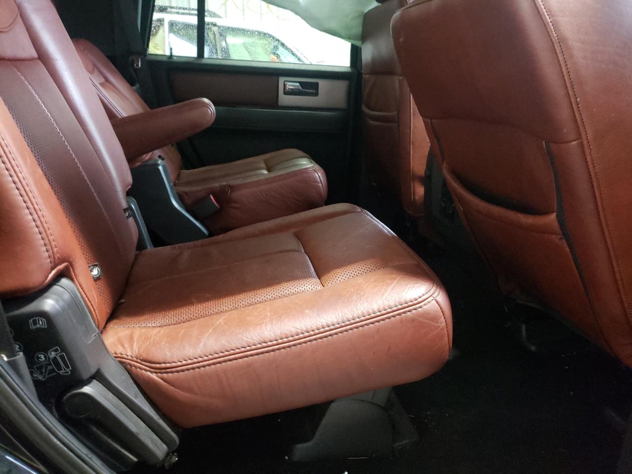 Photo 6 from auction – 2008 FORD EXPEDITION with VIN 1FMFU18588LA54429