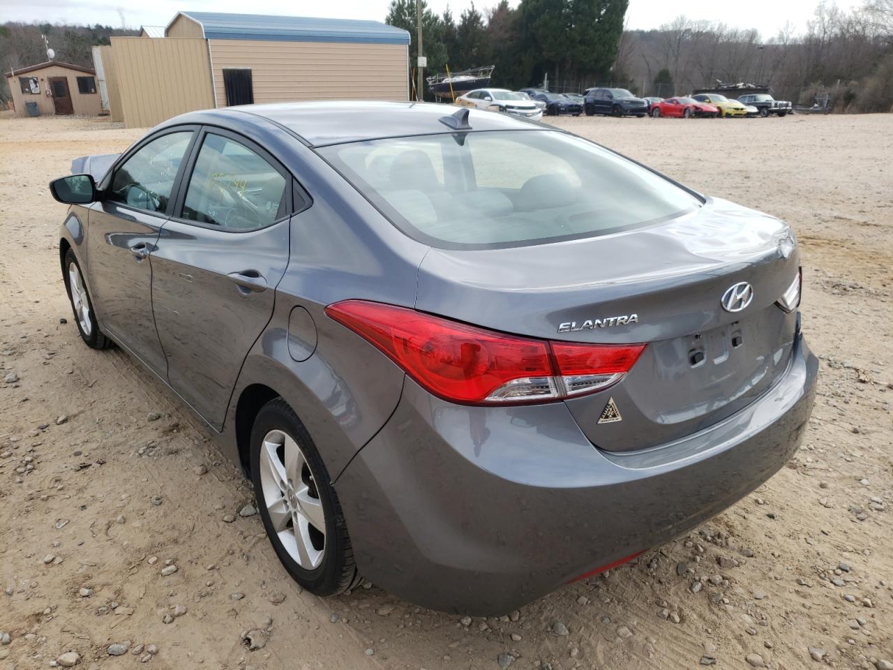 Photo 3 from auction – 2012 HYUNDAI ELANTRA GL with VIN 5NPDH4AEXCH117250